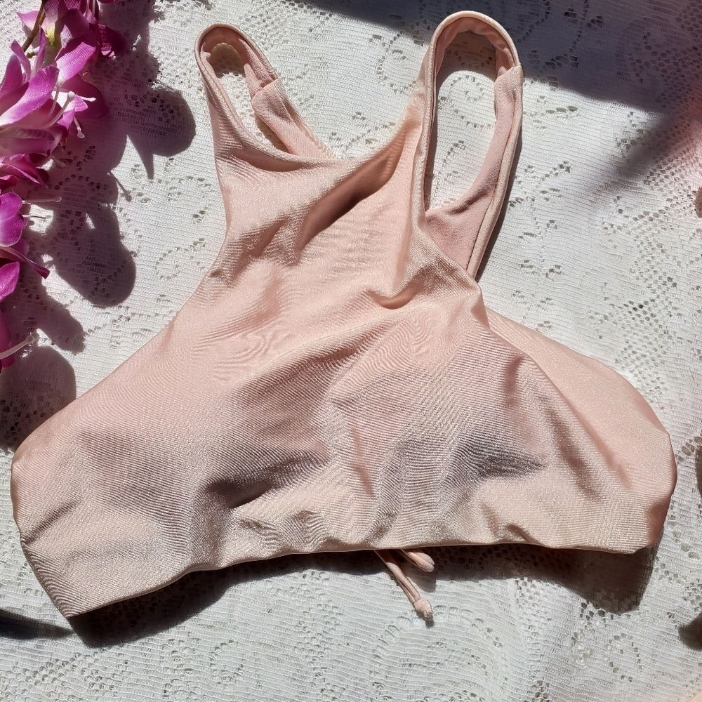 Beautiful Bikini Set - Picture 3 of 8
